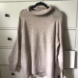 H&M Beige Turtleneck Sweater